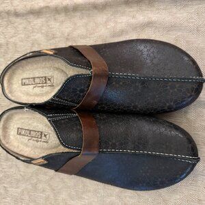 Pikolinos Granada Clogs, size 11